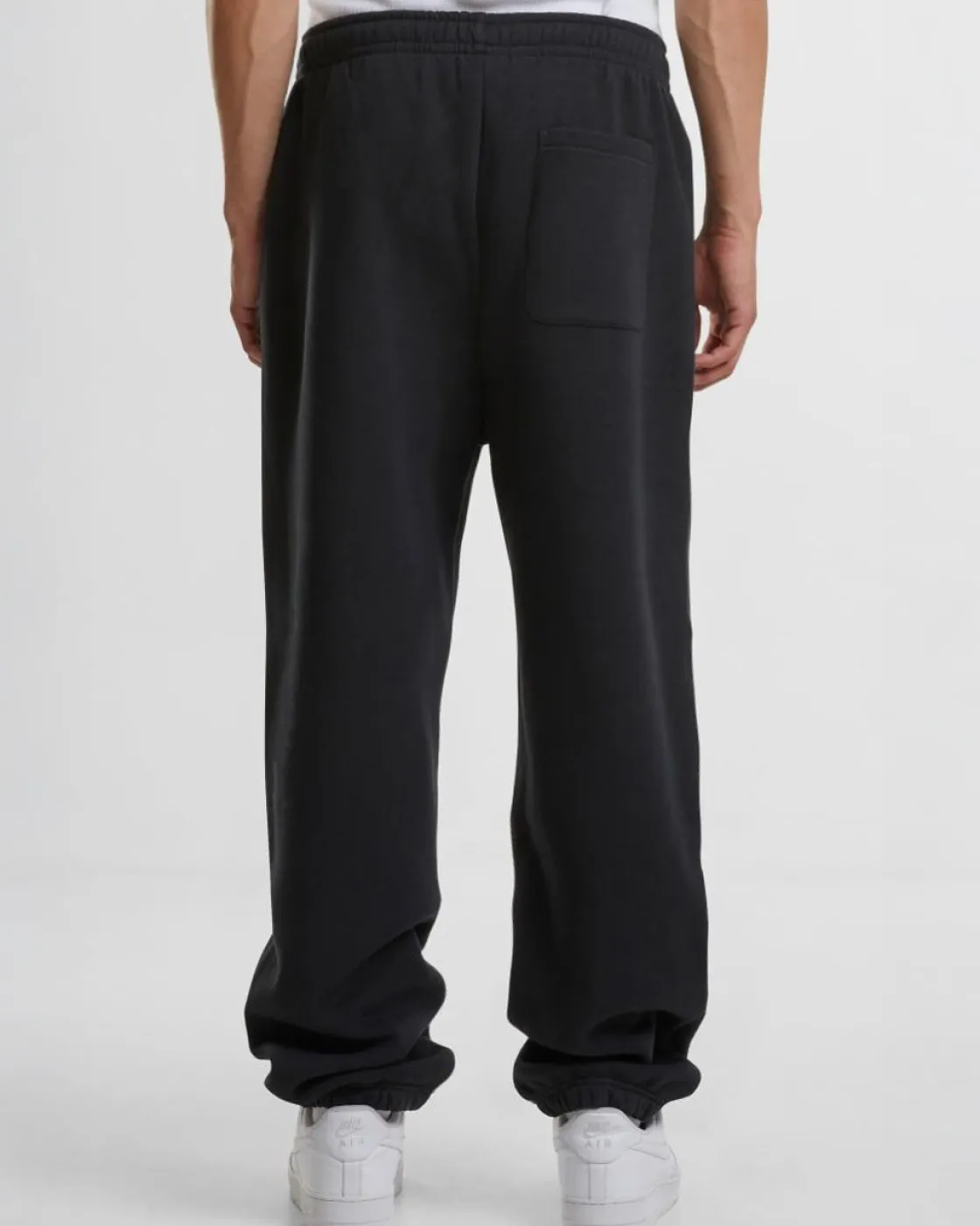 Outlet Basic joggerit Housut